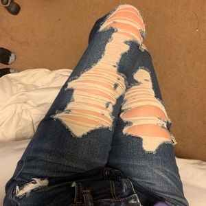 🦋 AMERICAN EAGLE RIPPED JEGGINGS